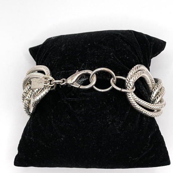 John Wind Signed Silver Tone Double Textured Chunky Link Bracelet - Picture 2 of 9